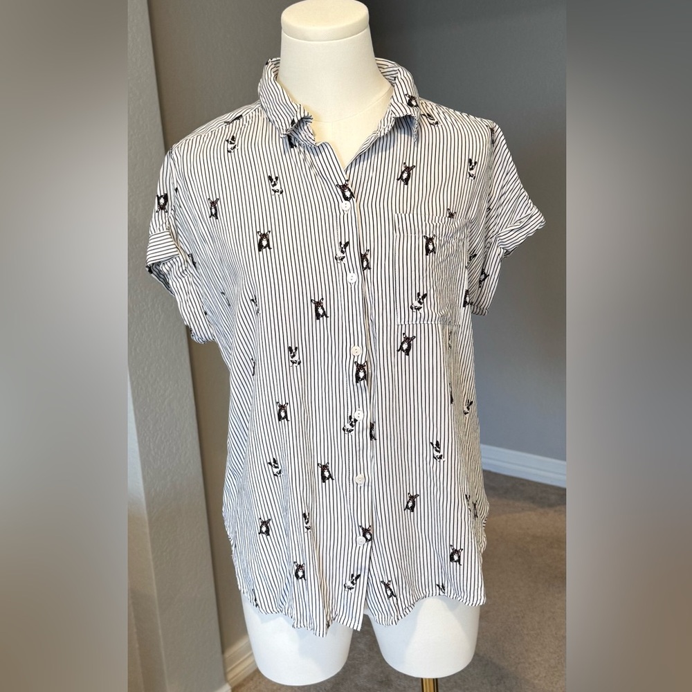 Jane + Delancey Black and White French Bulldog Print Button-Down Shirt - Picture 3 of 10